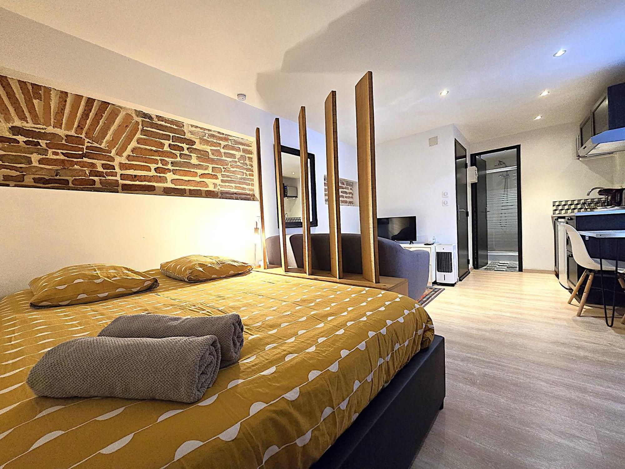 Sublime Cocon Pour Deux - 1 Lit Double - Hypercentre De - Proche Place Nationale * Montauban